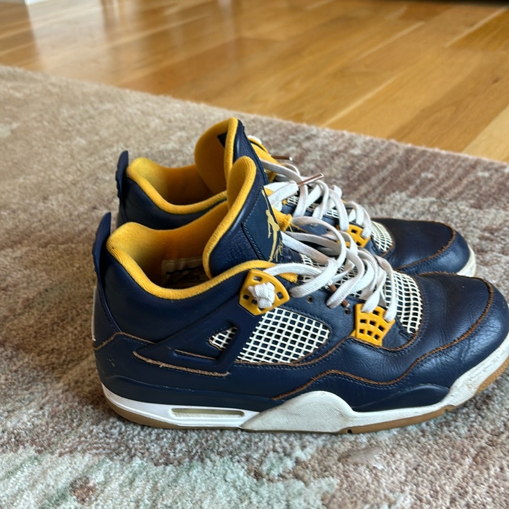 Jordans Dunk 23 Men’s Basketball Shoe Size 10 Purple Yellow